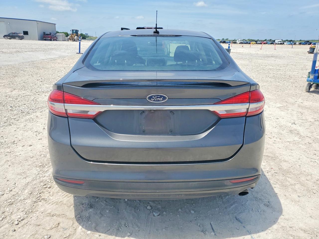 2018 FORD FUSION S photo 11