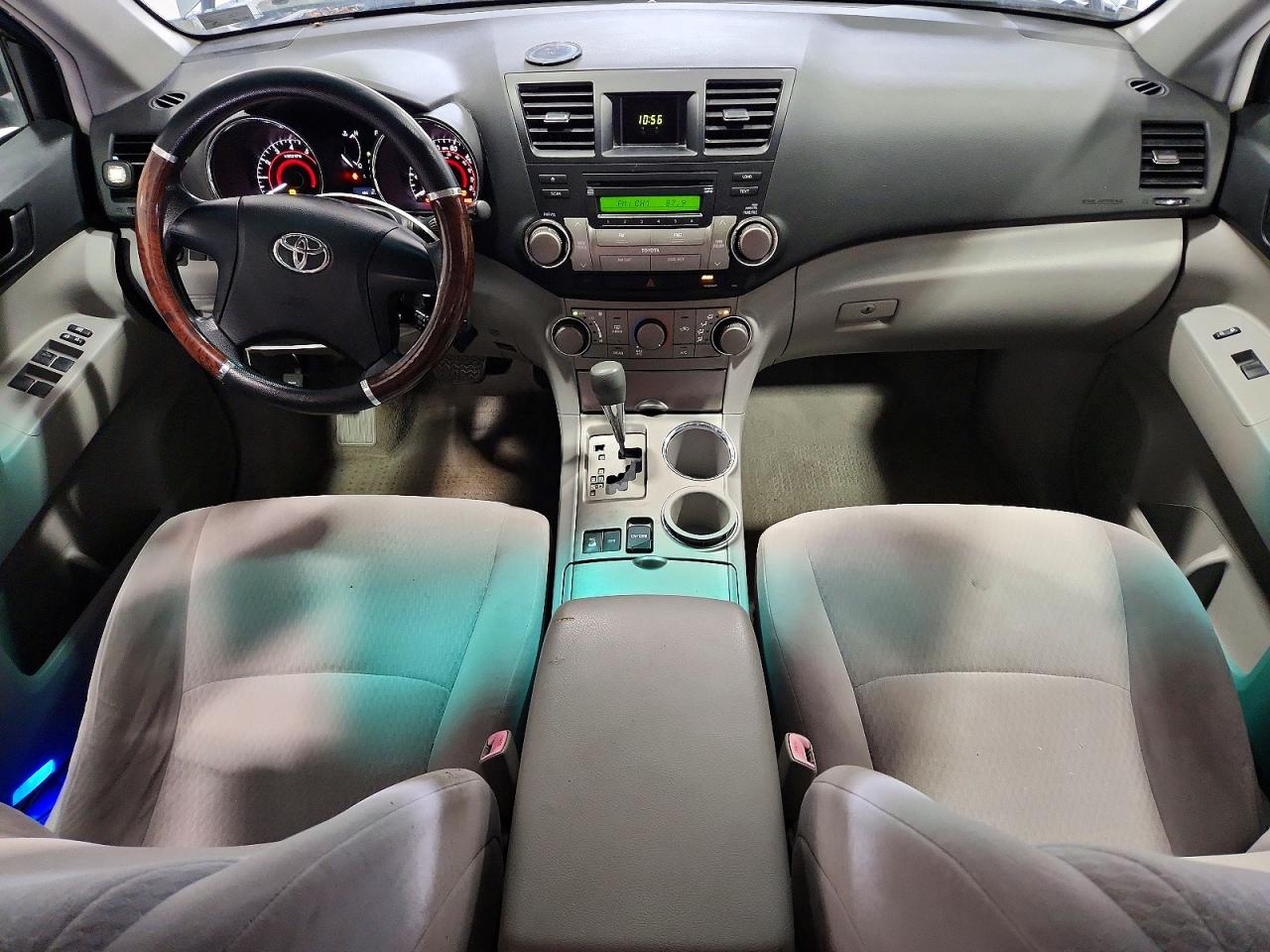 2008 TOYOTA HIGHLANDER BASE photo 22