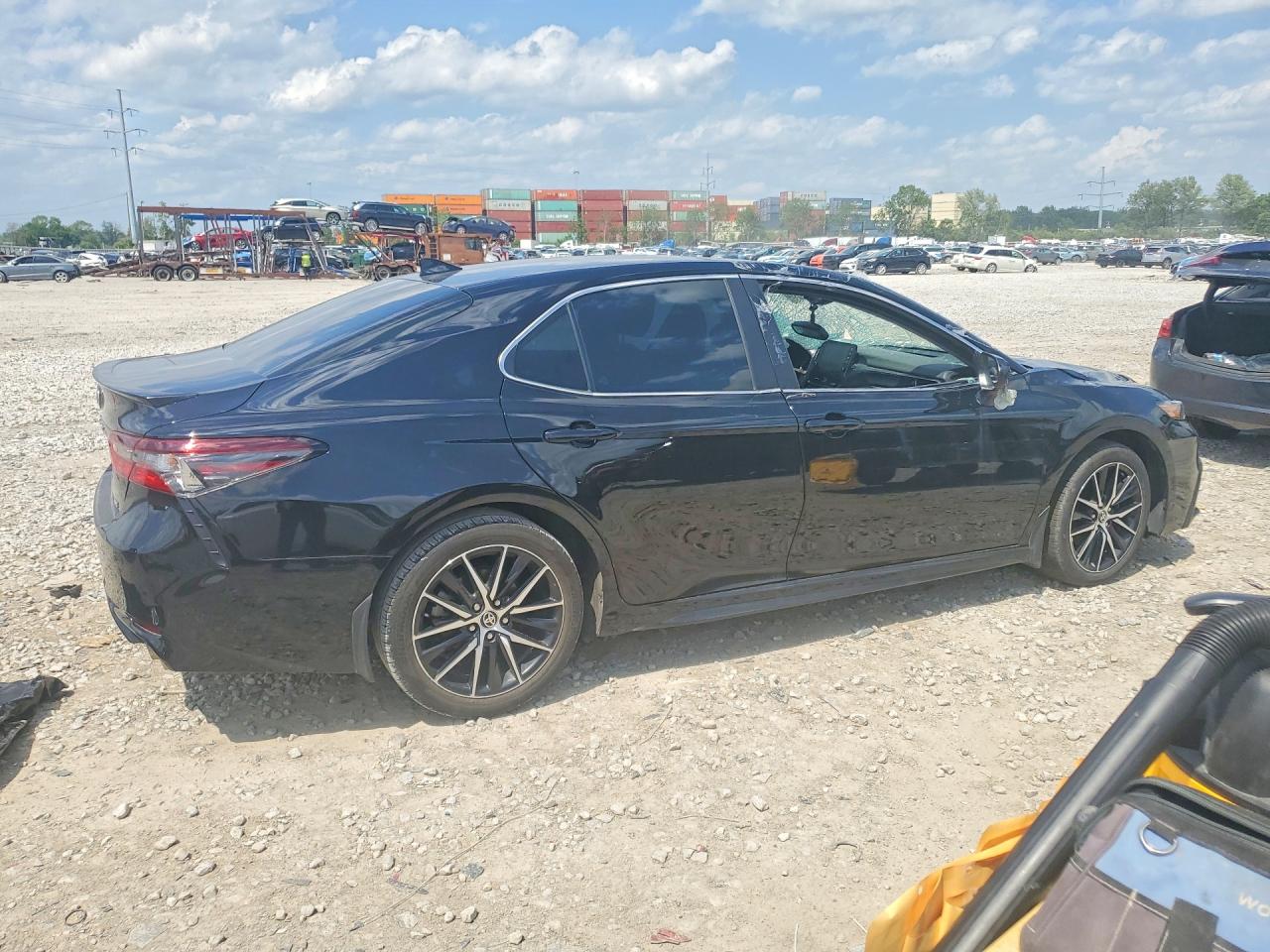 2024 TOYOTA CAMRY SE photo 5