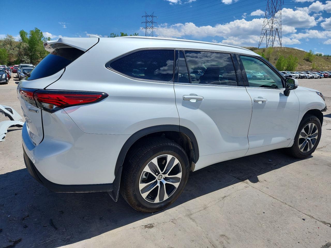 2022 TOYOTA HIGHLANDER HYBRID XLE photo 7