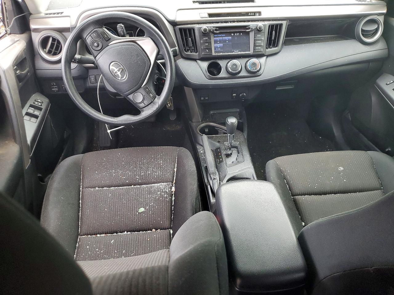2018 TOYOTA RAV4 LE photo 22