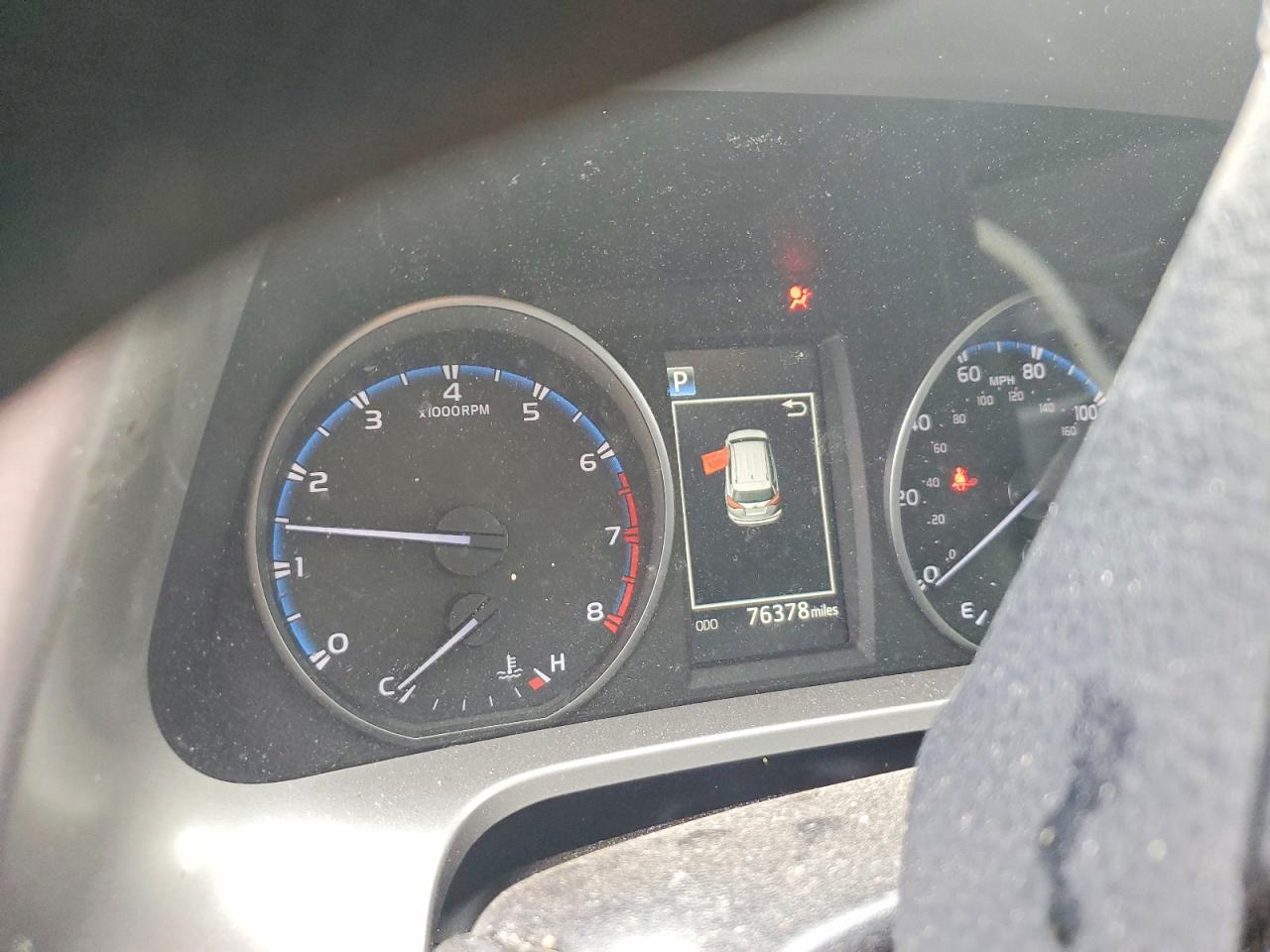2018 TOYOTA RAV4 LE photo 25