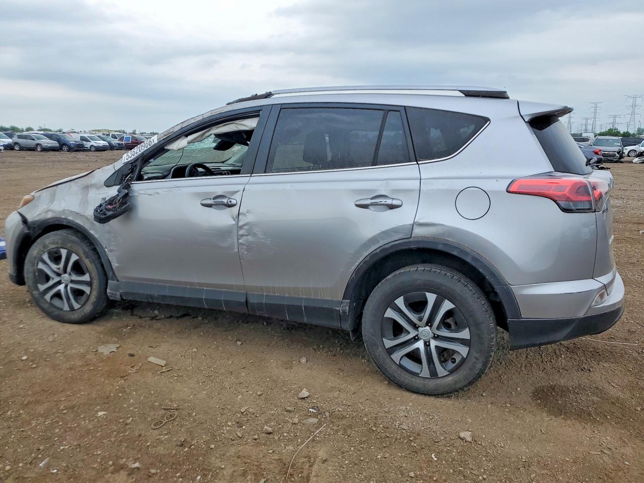 2018 TOYOTA RAV4 LE photo 4