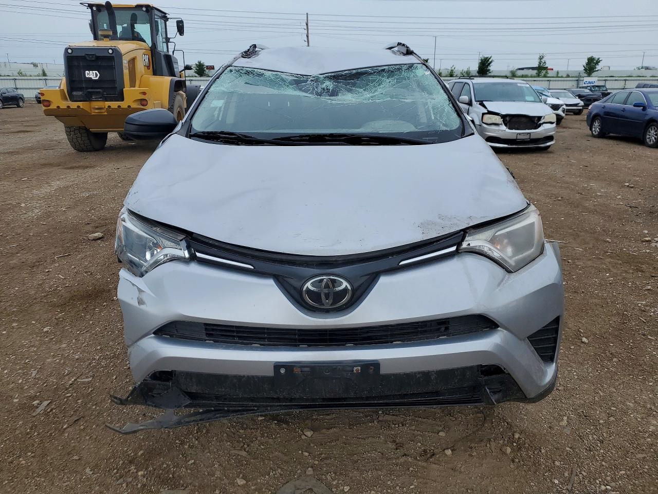 2018 TOYOTA RAV4 LE photo 13