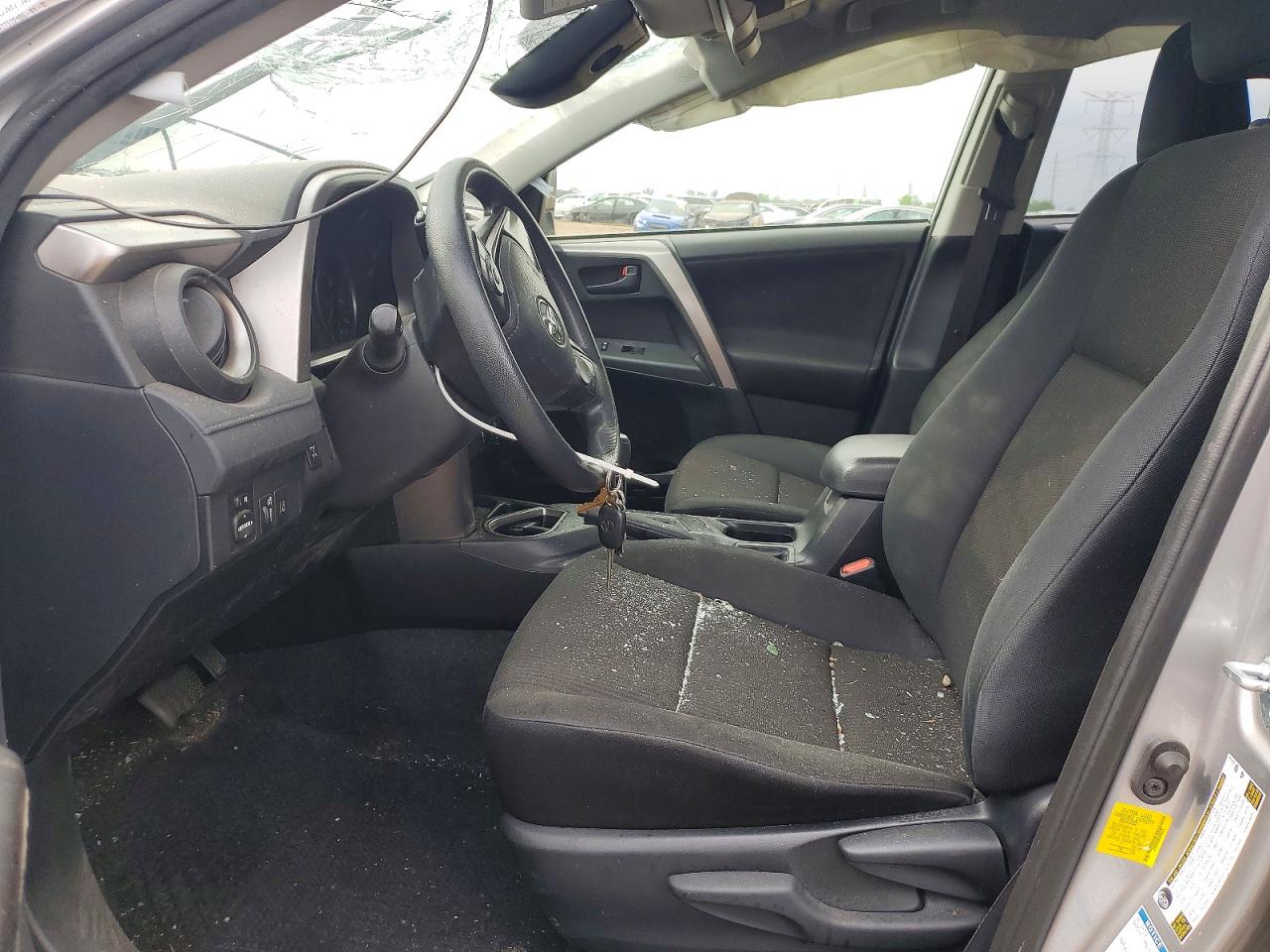 2018 TOYOTA RAV4 LE photo 19
