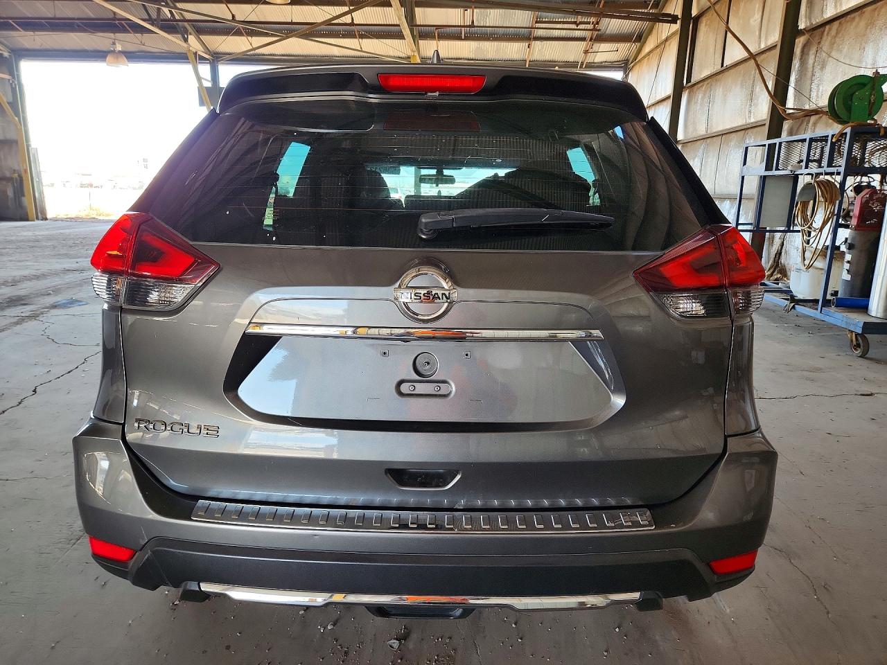 2018 NISSAN ROGUE S photo 11