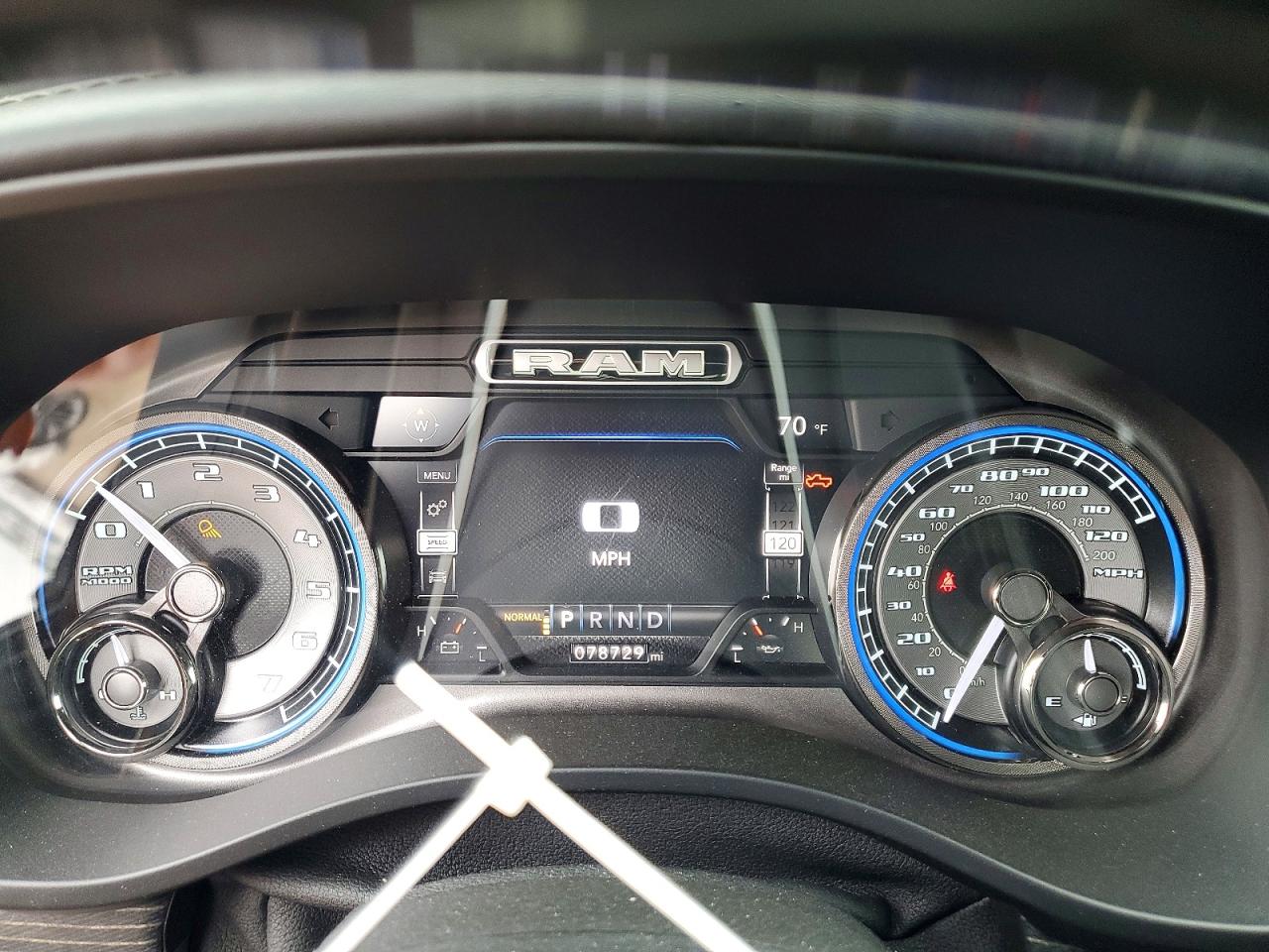 2019 RAM 1500 LIMITED photo 17