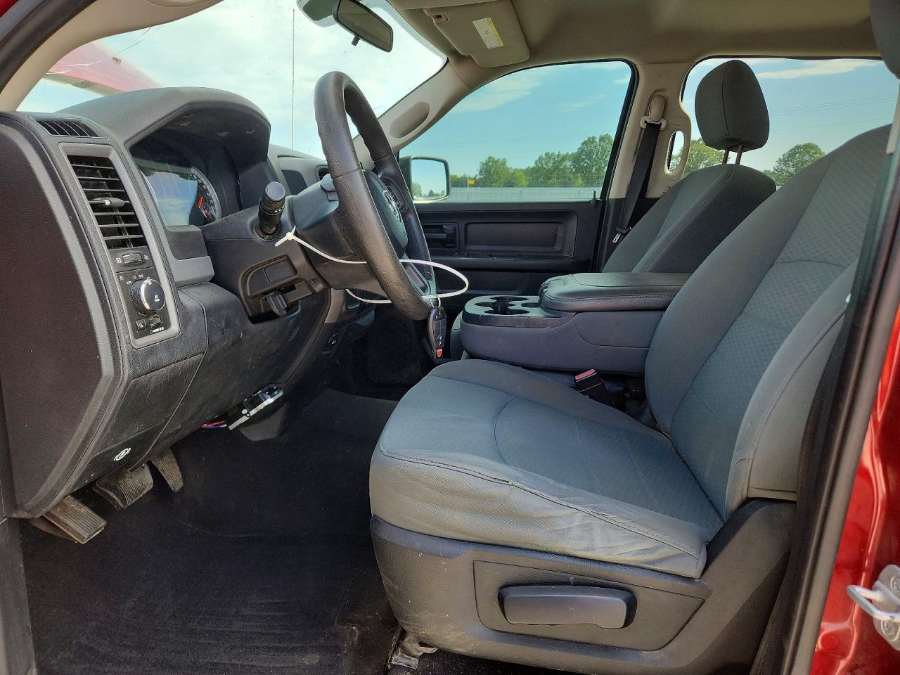 2013 RAM 1500 ST photo 19