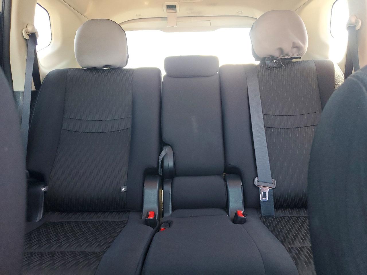 2018 NISSAN ROGUE SV photo 19
