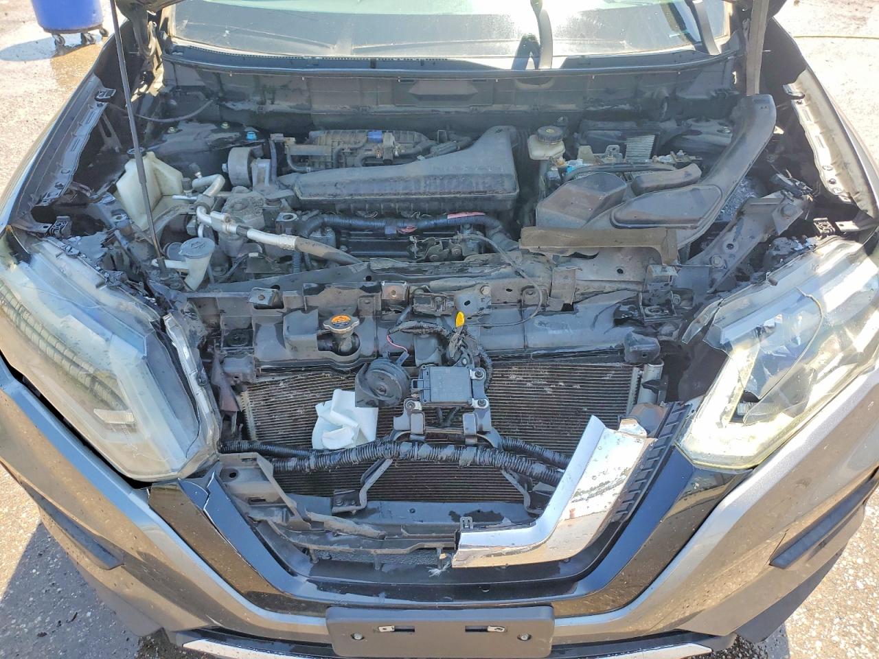 2018 NISSAN ROGUE SV photo 23