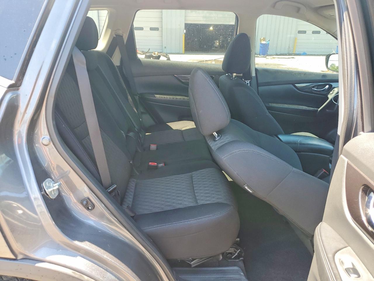 2018 NISSAN ROGUE SV photo 21