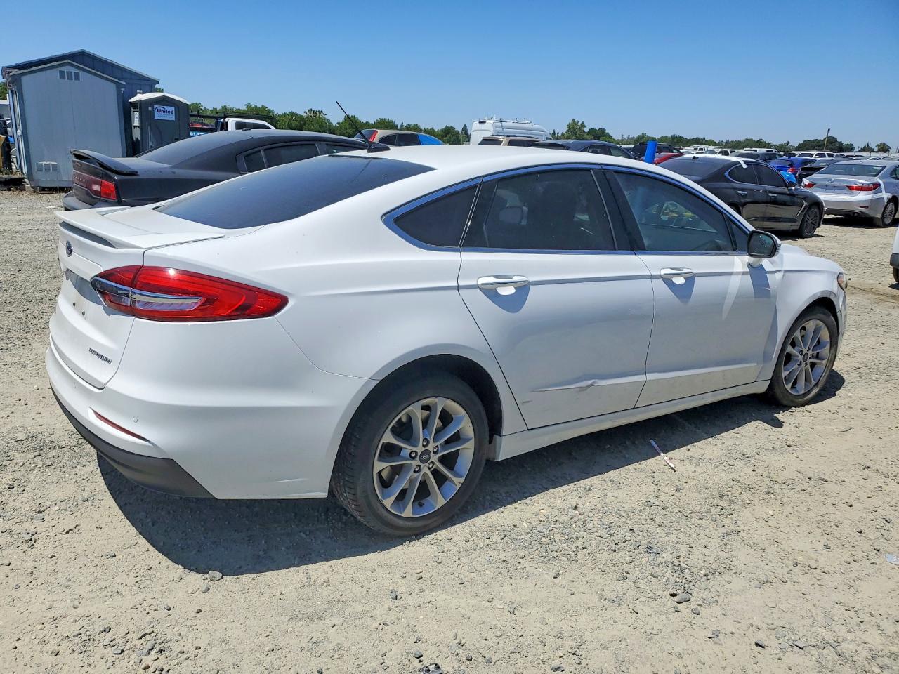 2020 FORD FUSION TITANIUM photo 5
