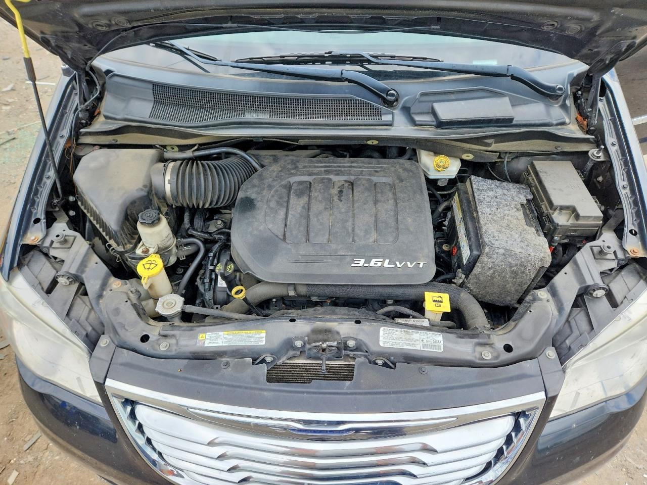 2013 CHRYSLER TOWN & COUNTRY TOURING L photo 23