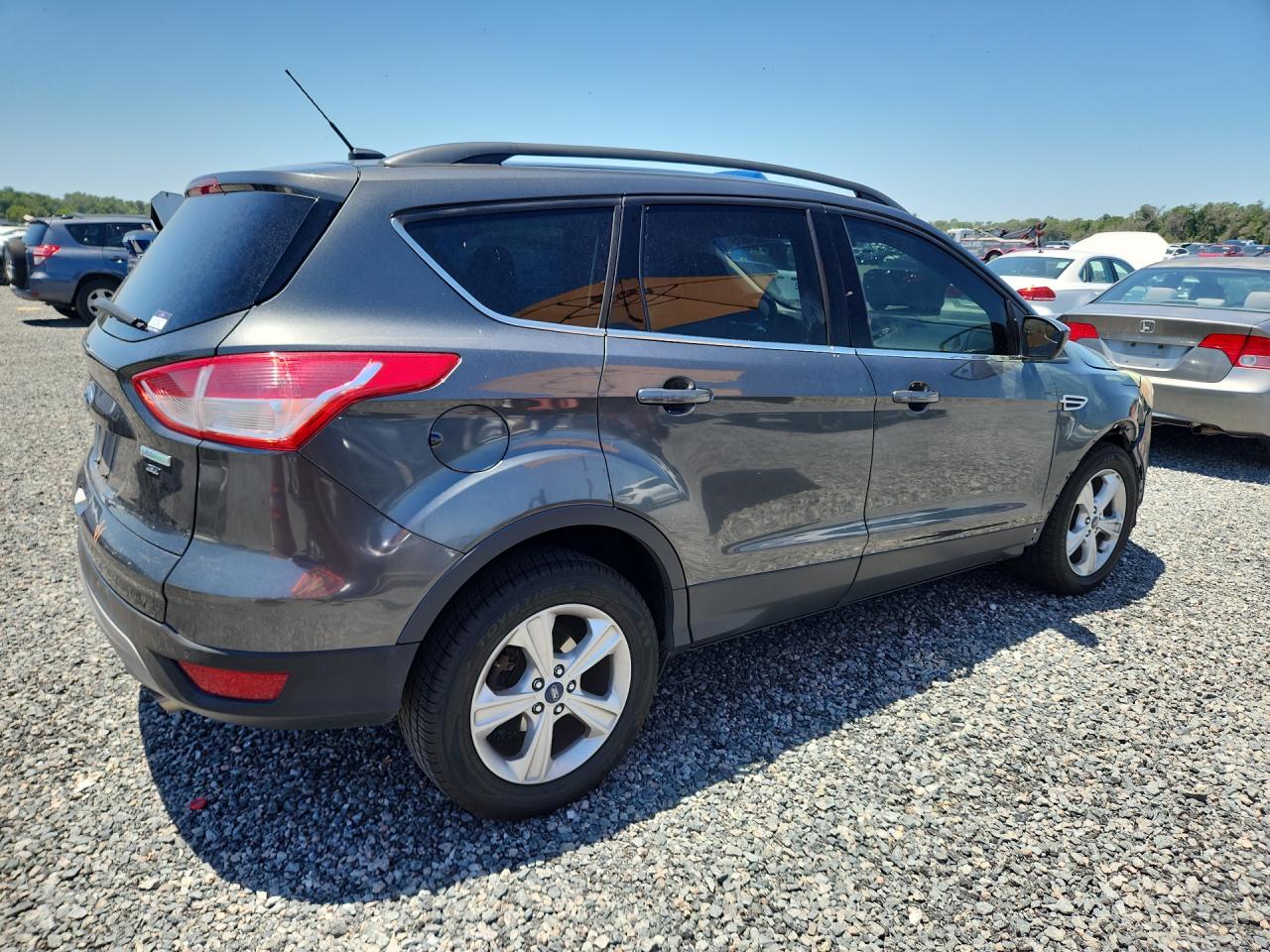 2016 FORD ESCAPE SE photo 5