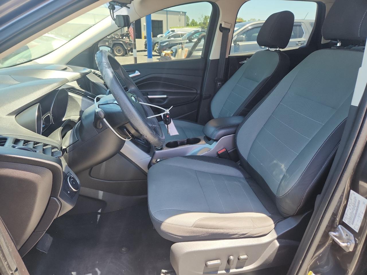 2016 FORD ESCAPE SE photo 13