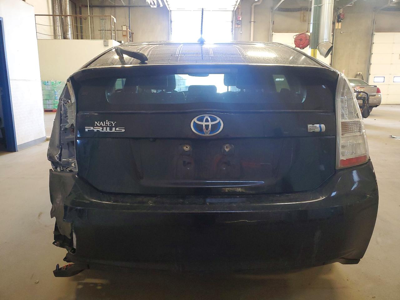 2011 TOYOTA PRIUS FOUR photo 16