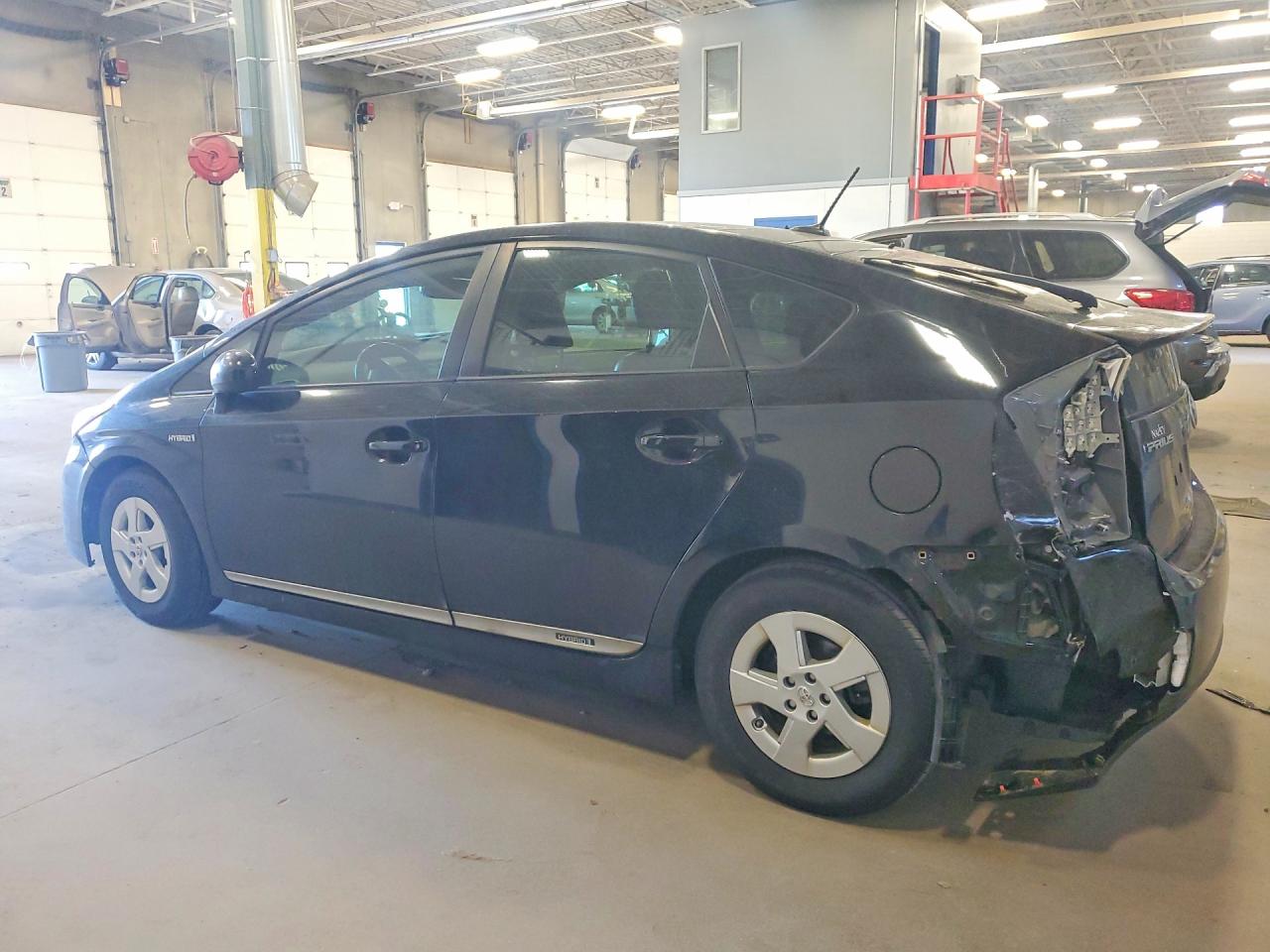 2011 TOYOTA PRIUS FOUR photo 4