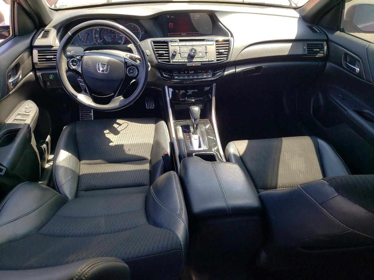 2017 HONDA ACCORD SPORT photo 22