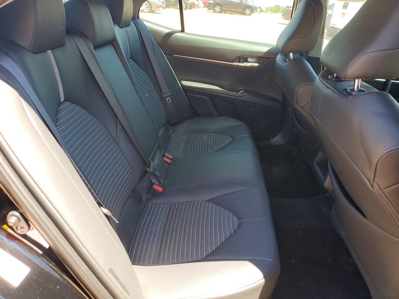 2018 TOYOTA CAMRY SE photo 28