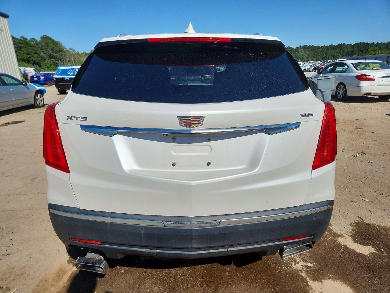 2017 CADILLAC XT5 LUXURY photo 11