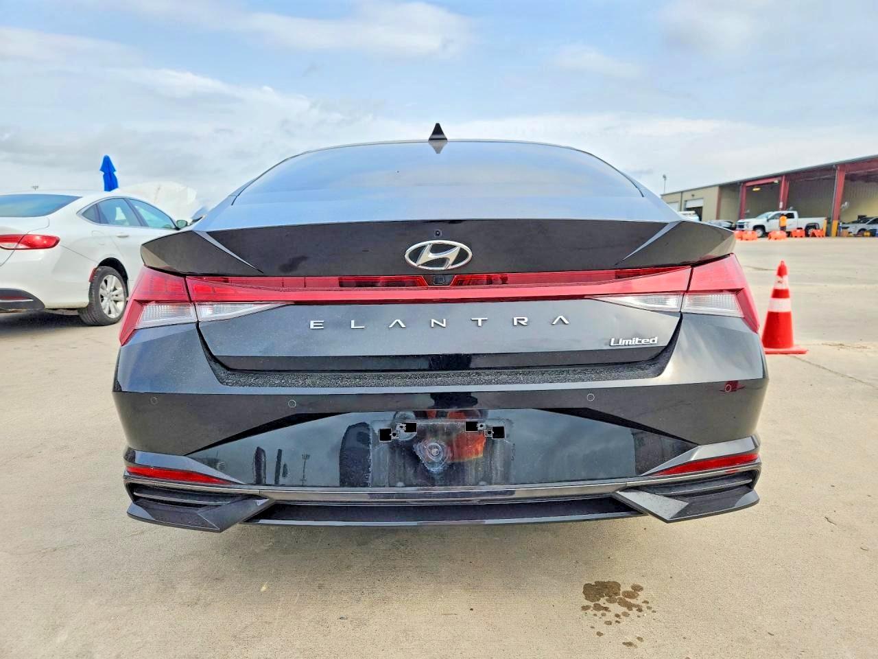 2023 HYUNDAI ELANTRA LIMITED photo 11