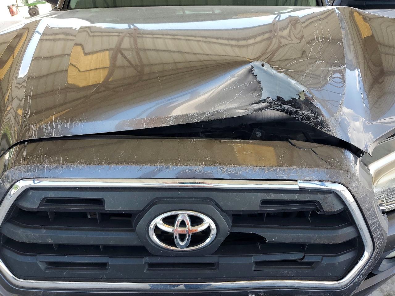 2017 TOYOTA TACOMA SR5 V6 photo 11