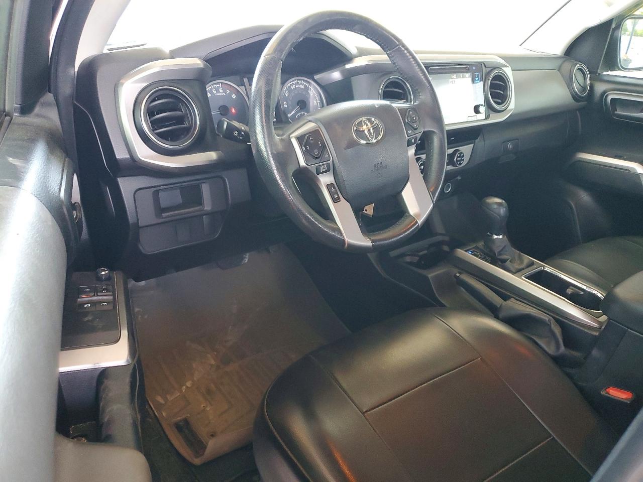 2017 TOYOTA TACOMA SR5 V6 photo 8