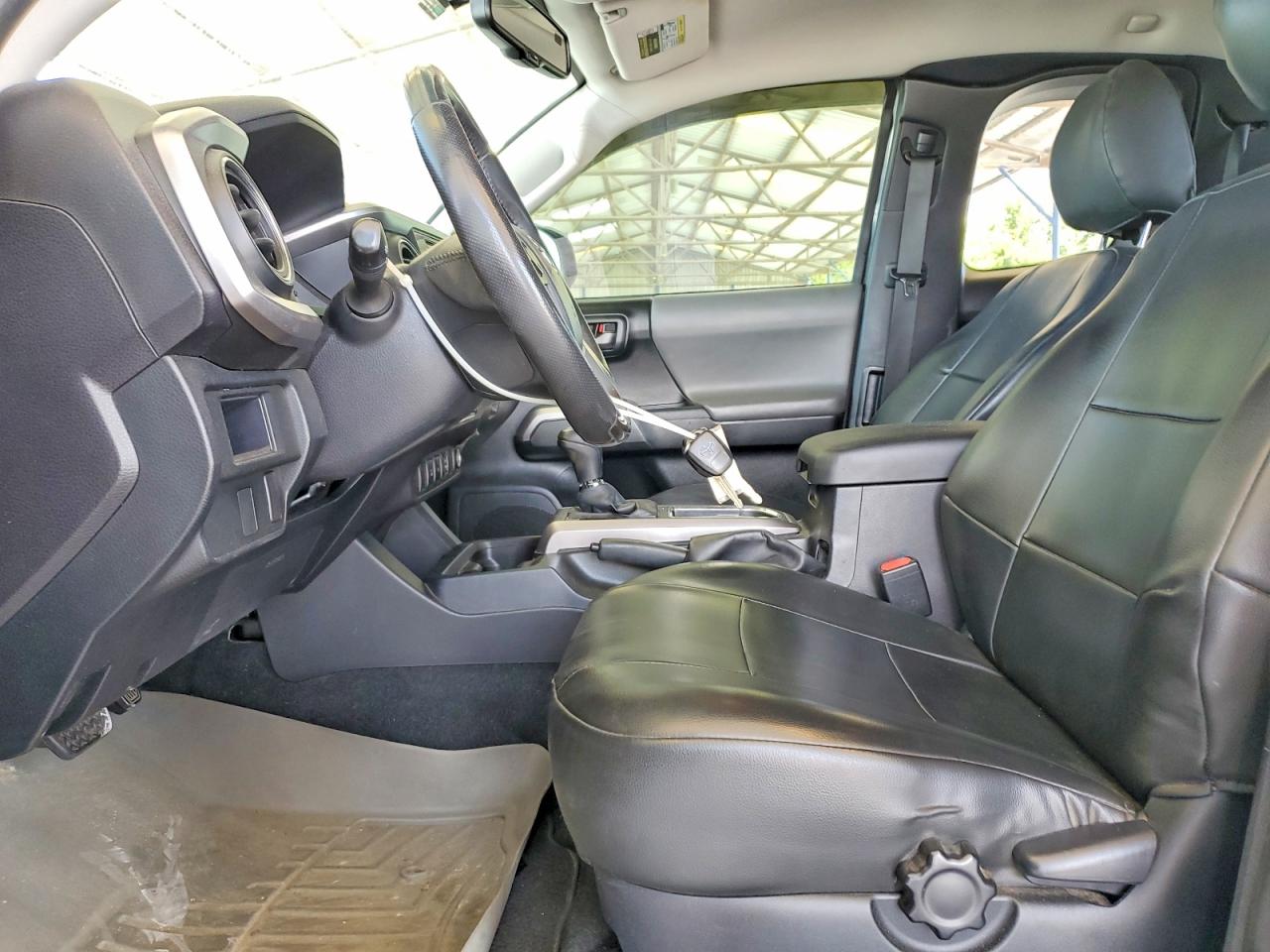 2017 TOYOTA TACOMA SR5 V6 photo 7