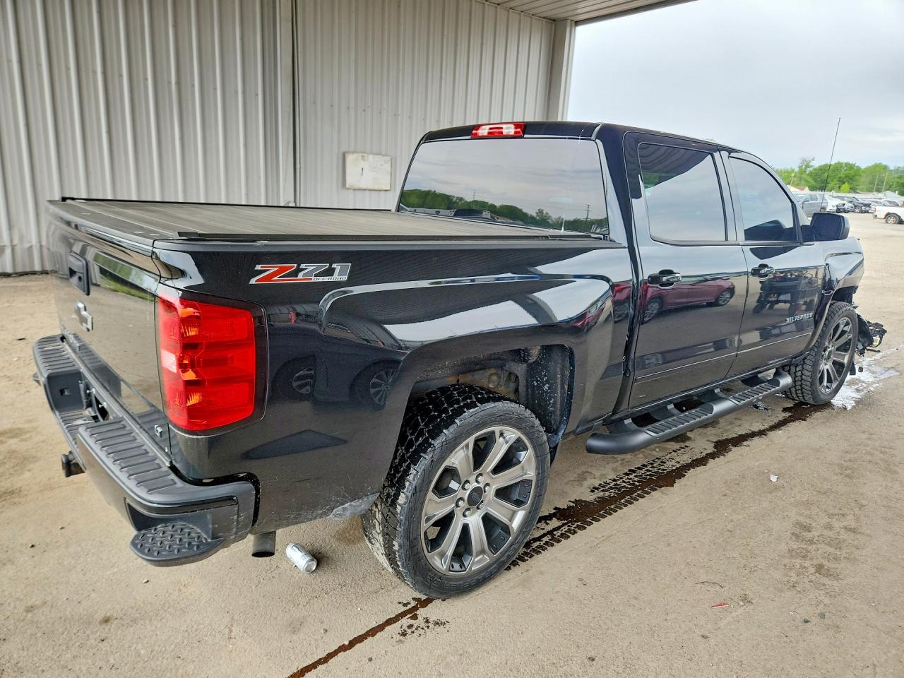 2017 CHEVROLET SILVERADO K1500 LT photo 5