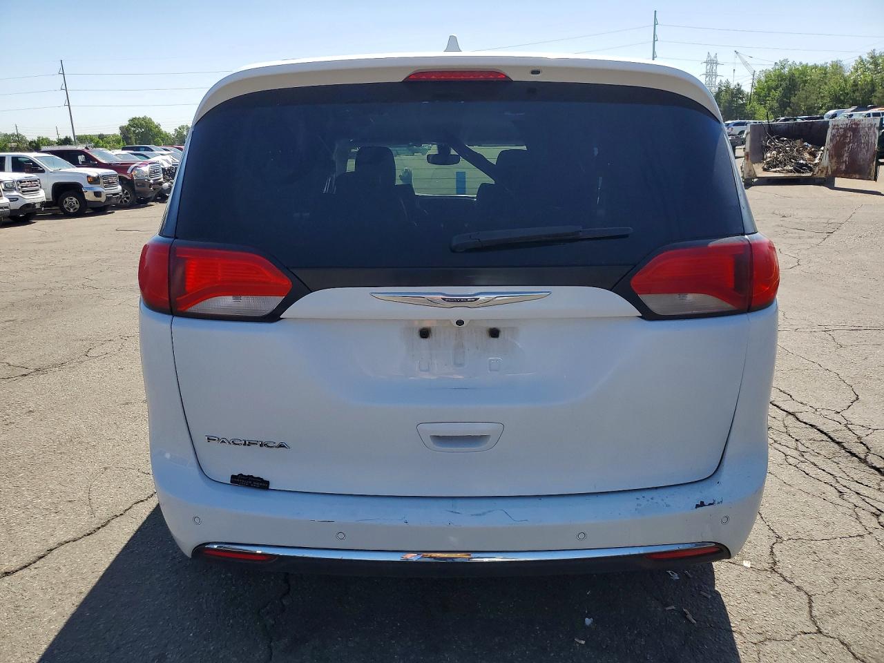2019 CHRYSLER PACIFICA TOURING L photo 16