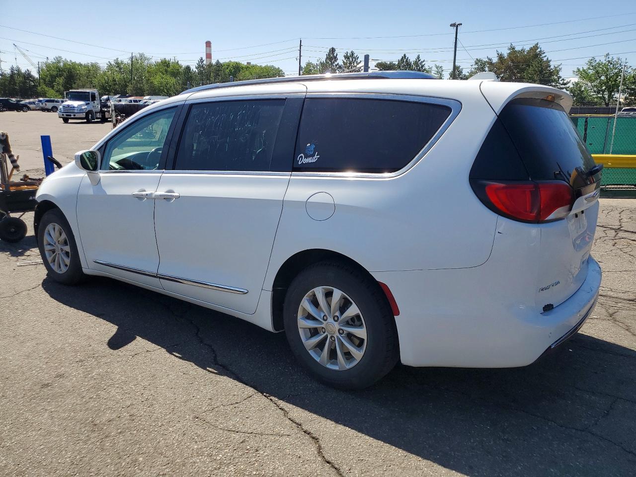 2019 CHRYSLER PACIFICA TOURING L photo 4