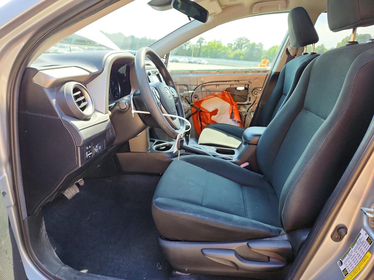 2018 TOYOTA RAV4 LE photo 13