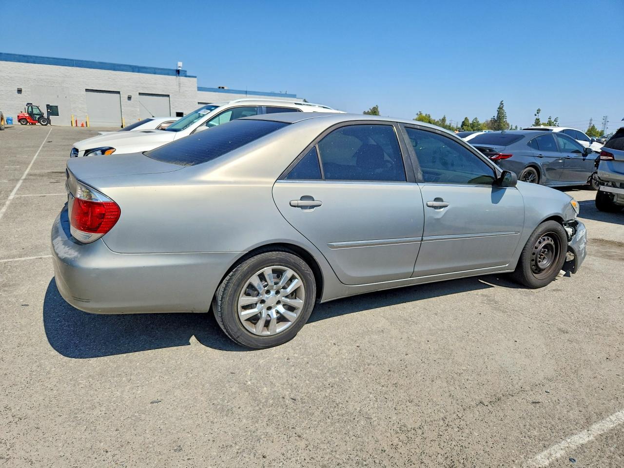 2006 TOYOTA CAMRY XLE photo 5