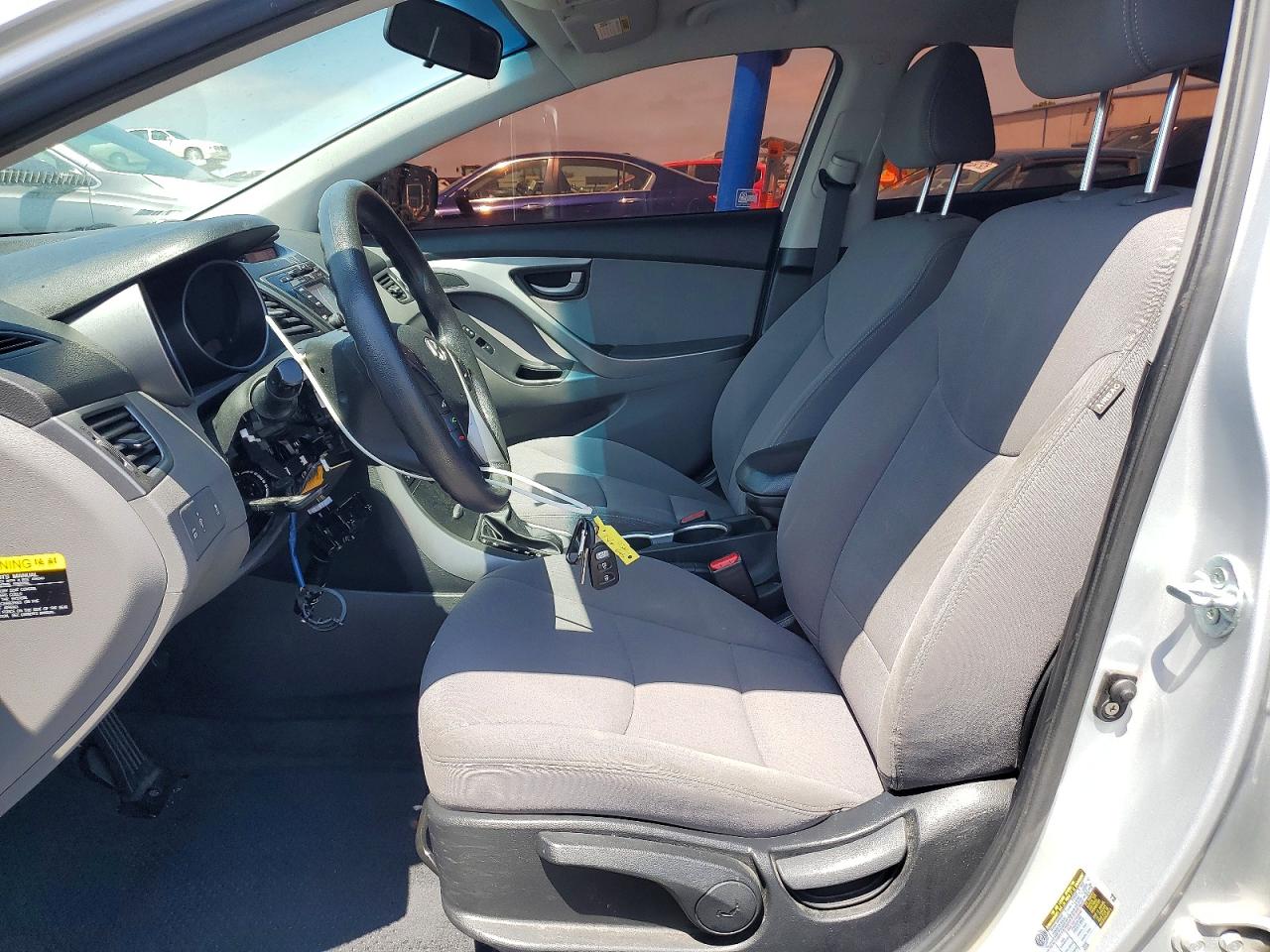 2014 HYUNDAI ELANTRA SE photo 13