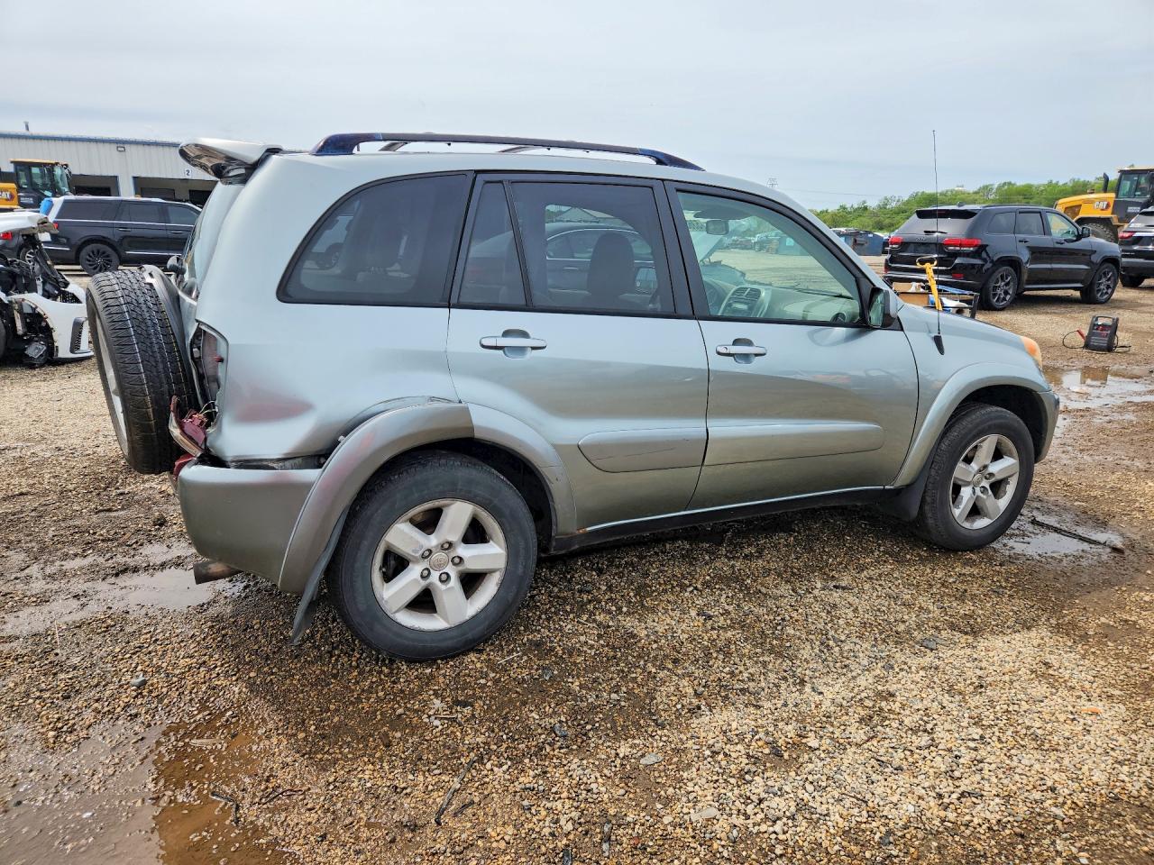 2005 TOYOTA RAV4 BASE photo 3