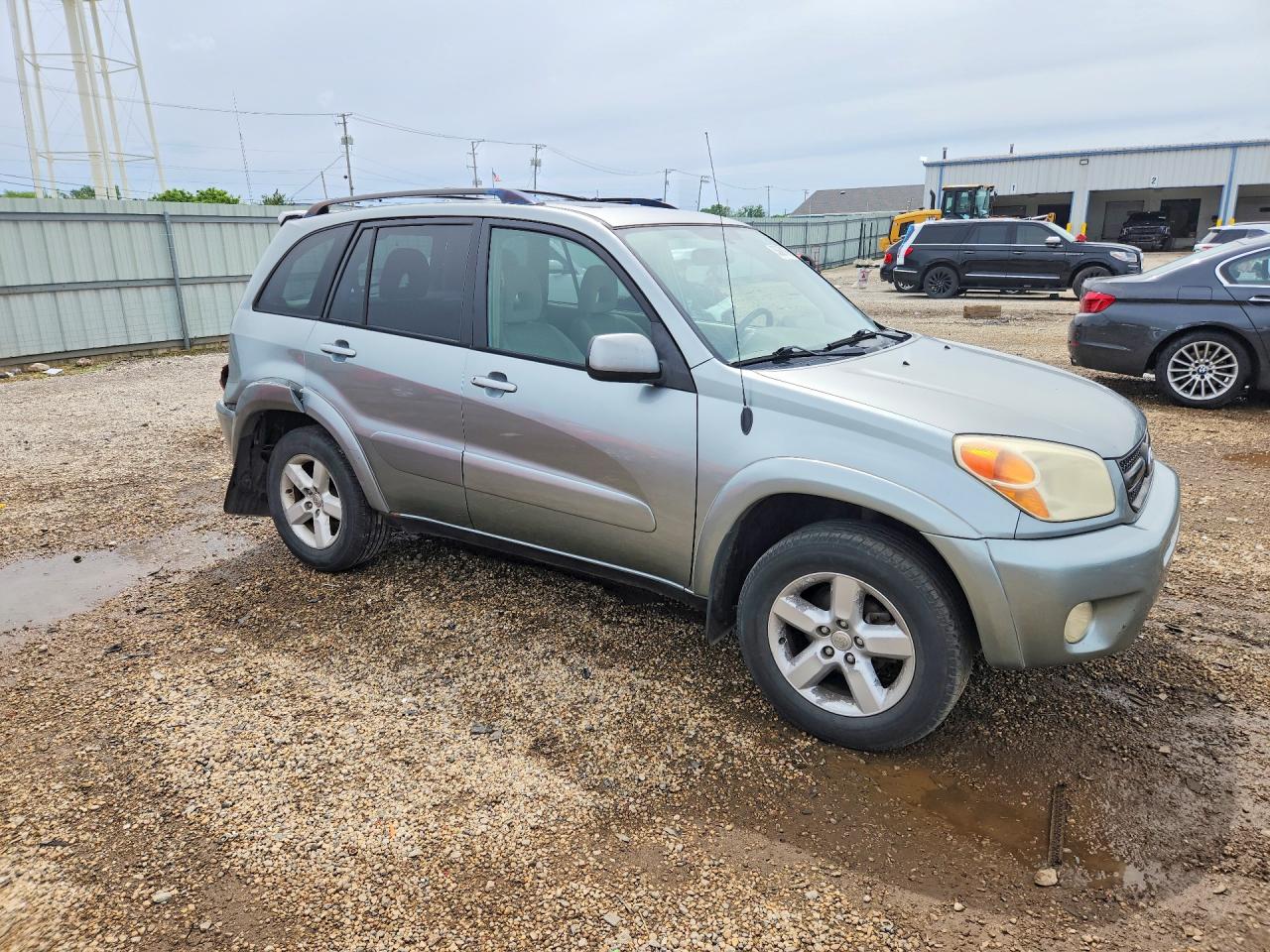 2005 TOYOTA RAV4 BASE photo 4