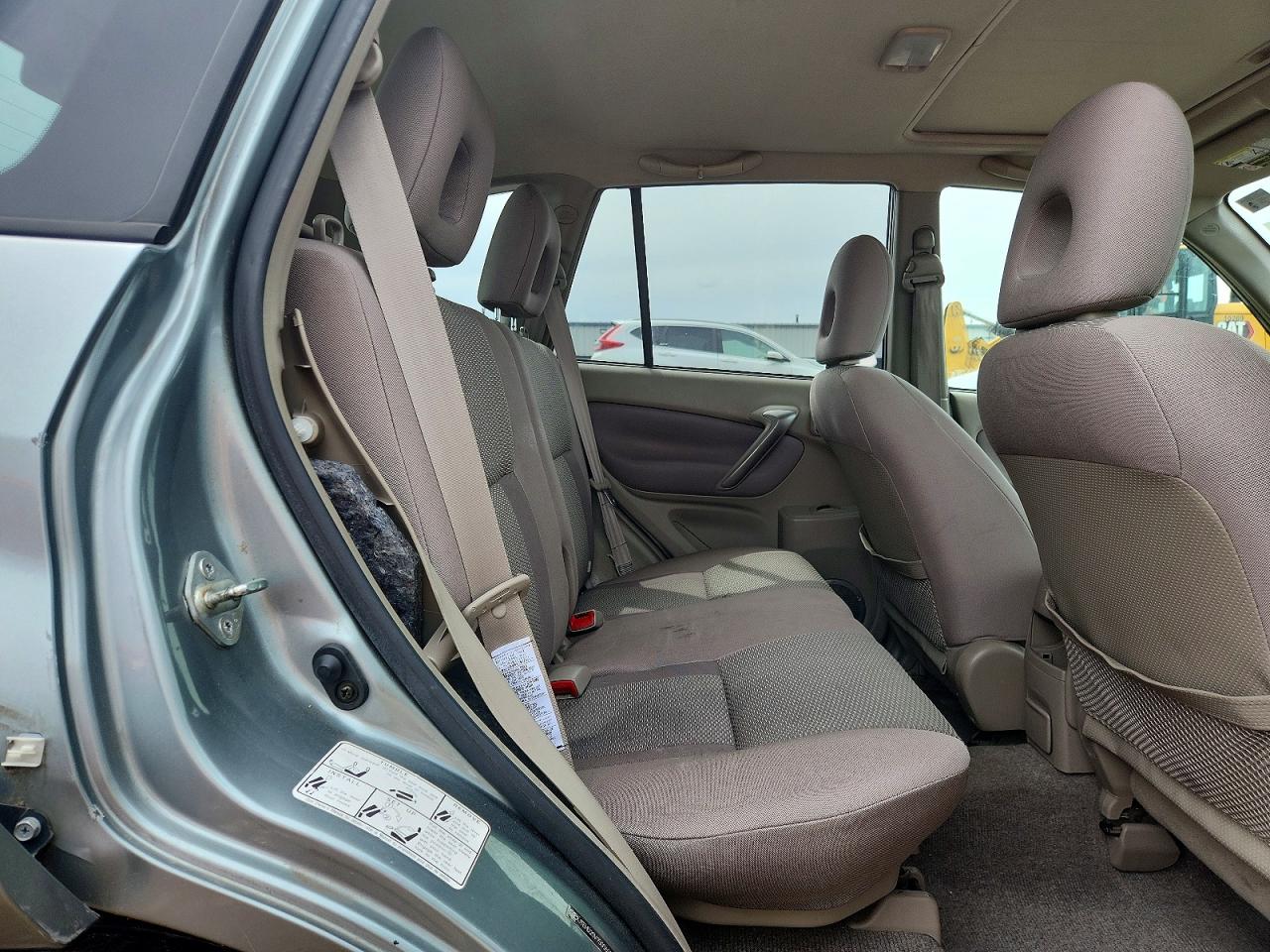 2005 TOYOTA RAV4 BASE photo 11
