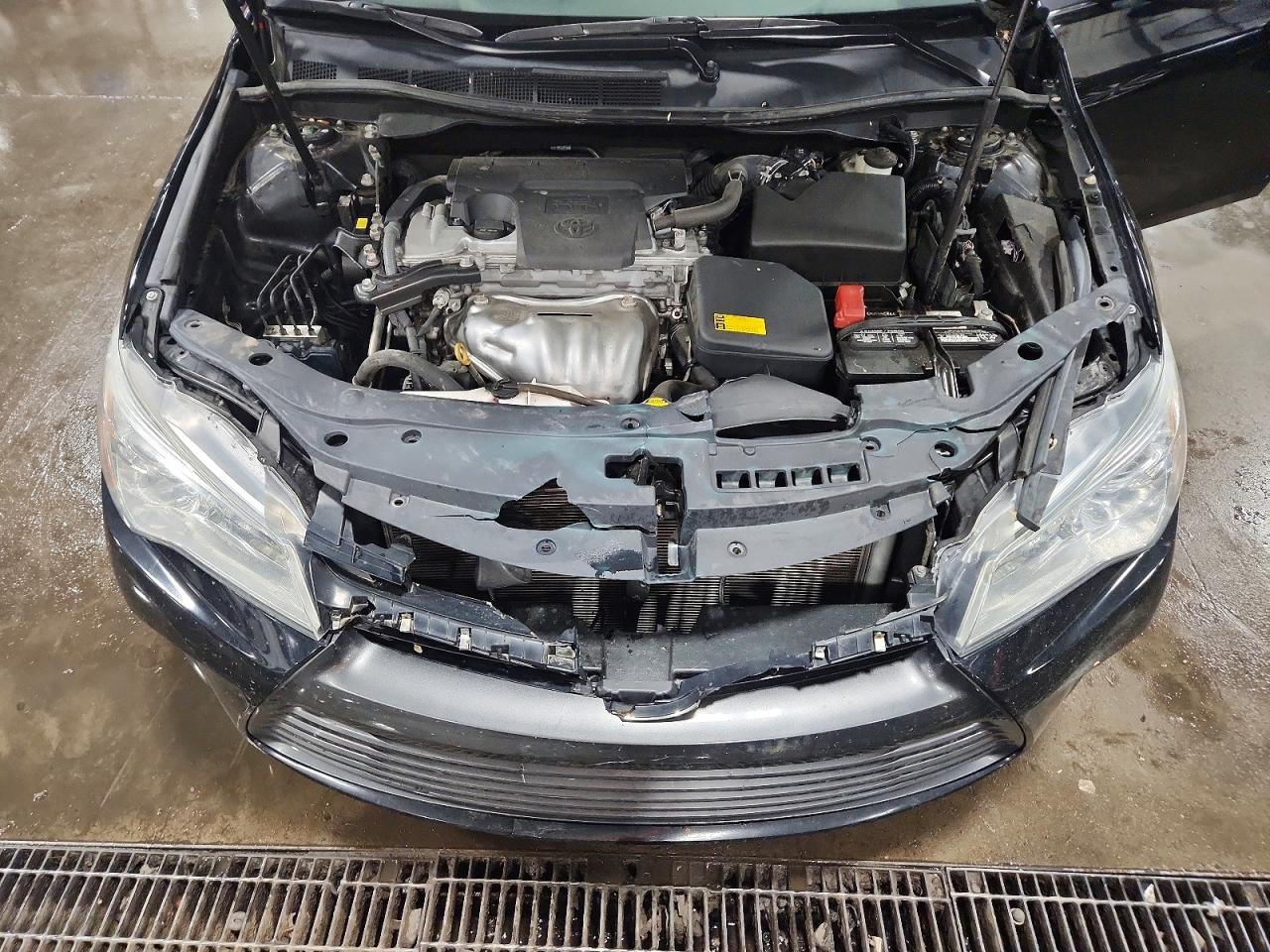 2015 TOYOTA CAMRY LE photo 21