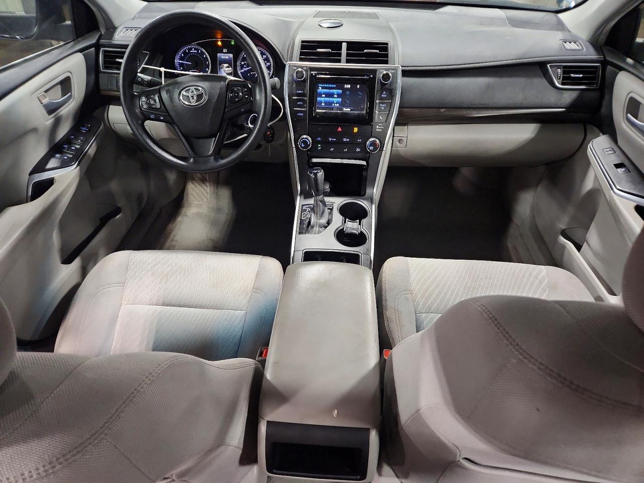2015 TOYOTA CAMRY LE photo 15