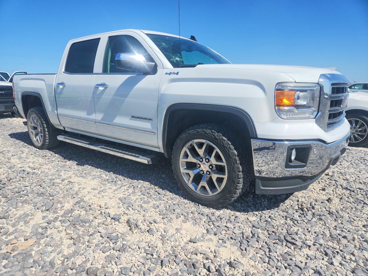 2015 GMC SIERRA K1500 SLT photo 4