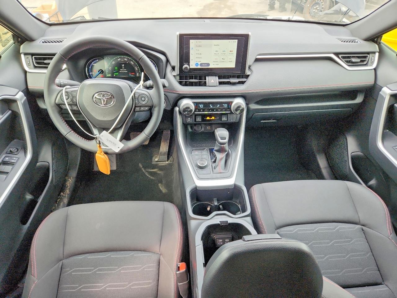 2025 TOYOTA RAV4 SE photo 22
