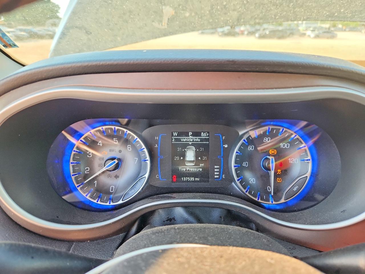 2019 CHRYSLER PACIFICA TOURING L photo 9