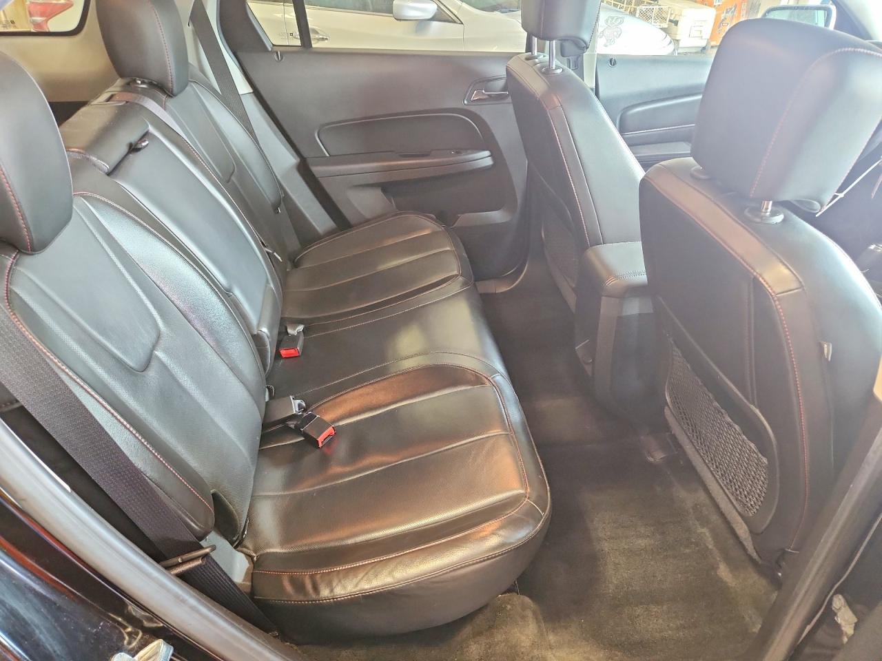 2017 GMC TERRAIN SLT photo 28