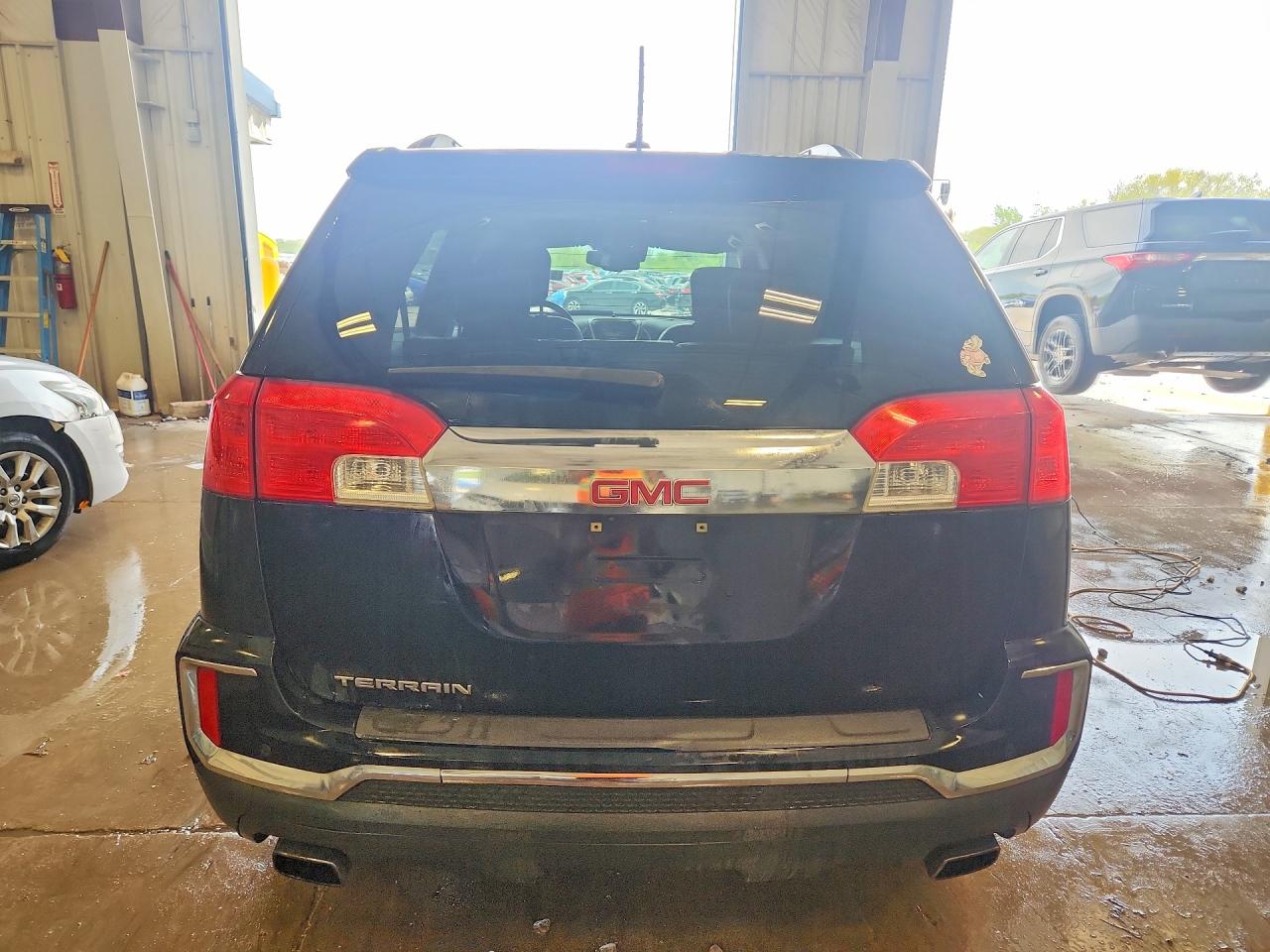2017 GMC TERRAIN SLT photo 16