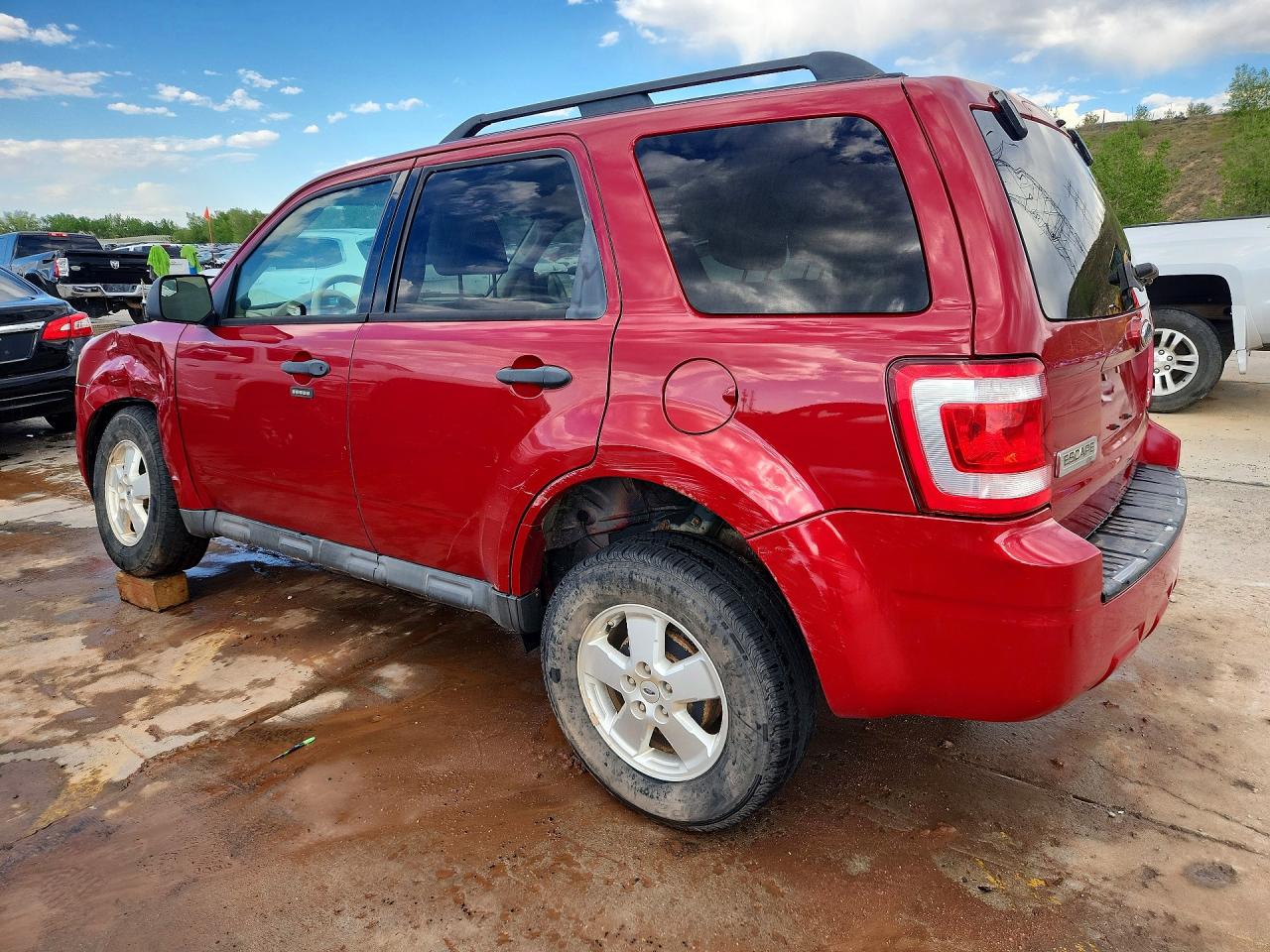 2011 FORD ESCAPE XLT photo 3