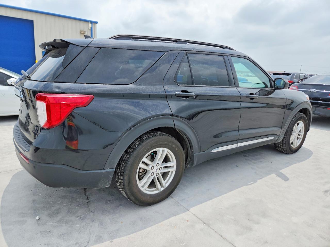 2023 FORD EXPLORER XLT photo 7