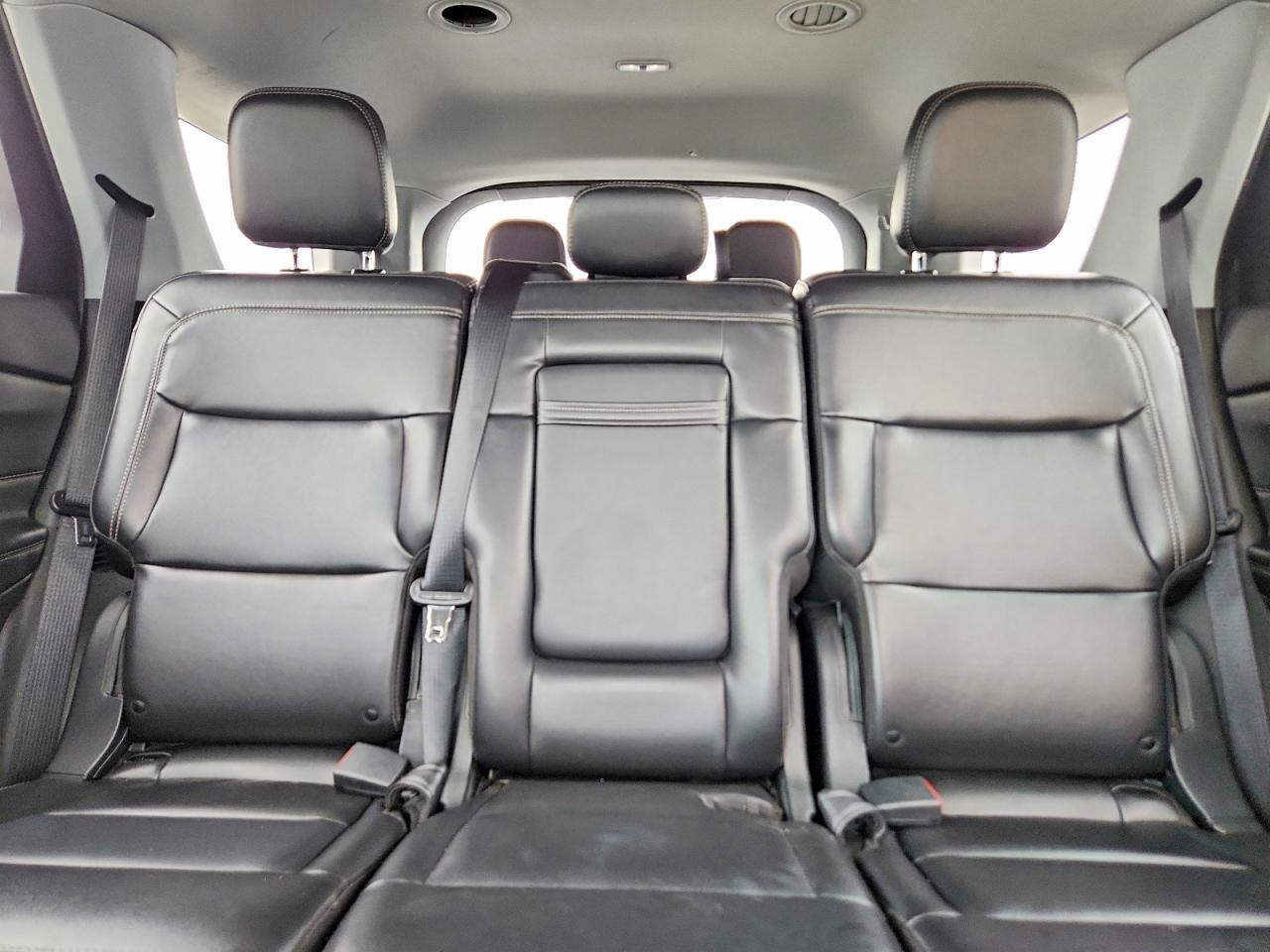 2023 FORD EXPLORER XLT photo 28