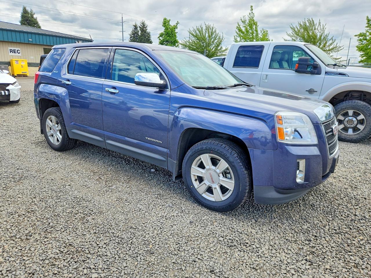 2013 GMC TERRAIN SLE photo 10