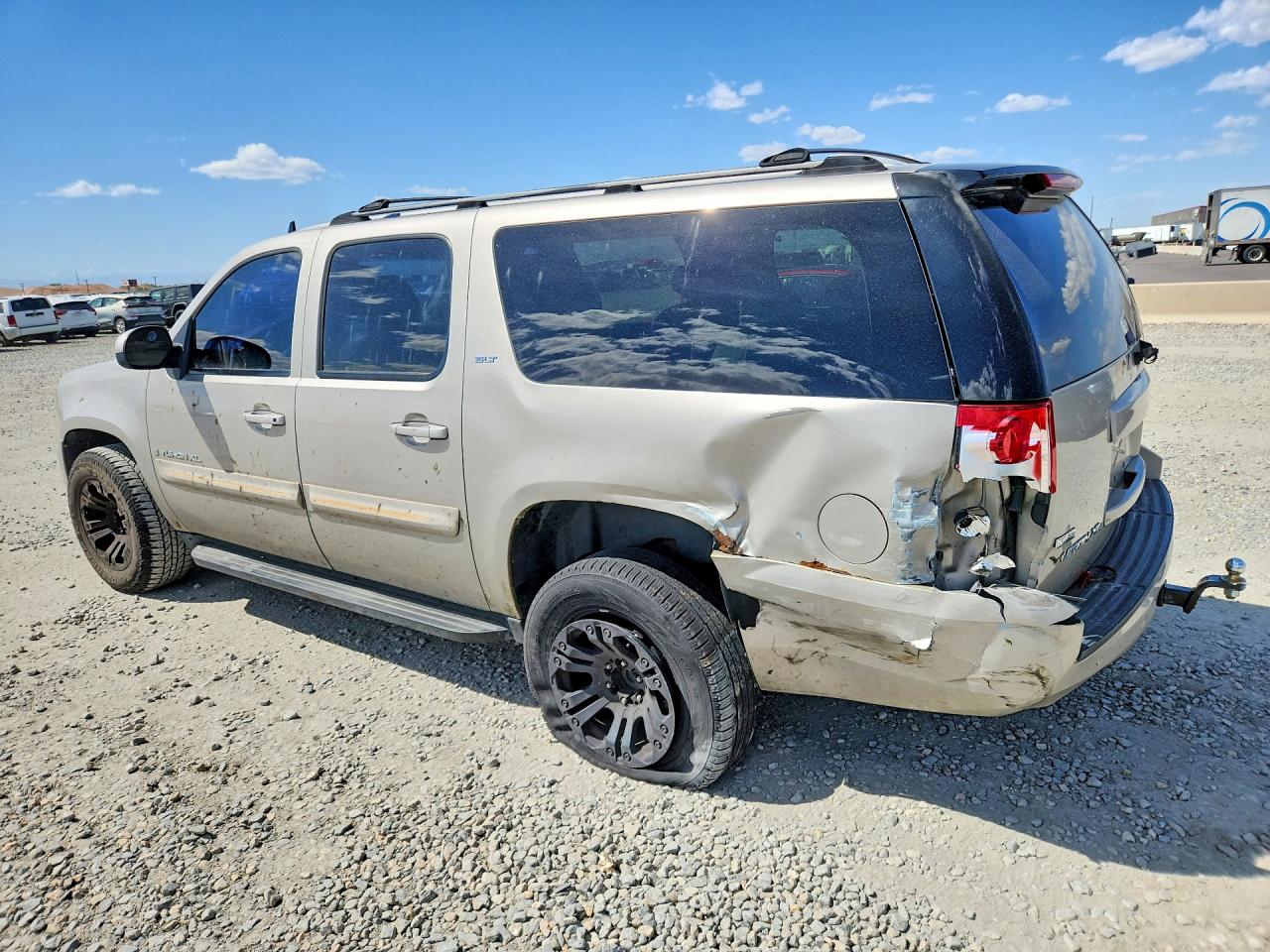2007 GMC YUKON XL K1500 photo 3