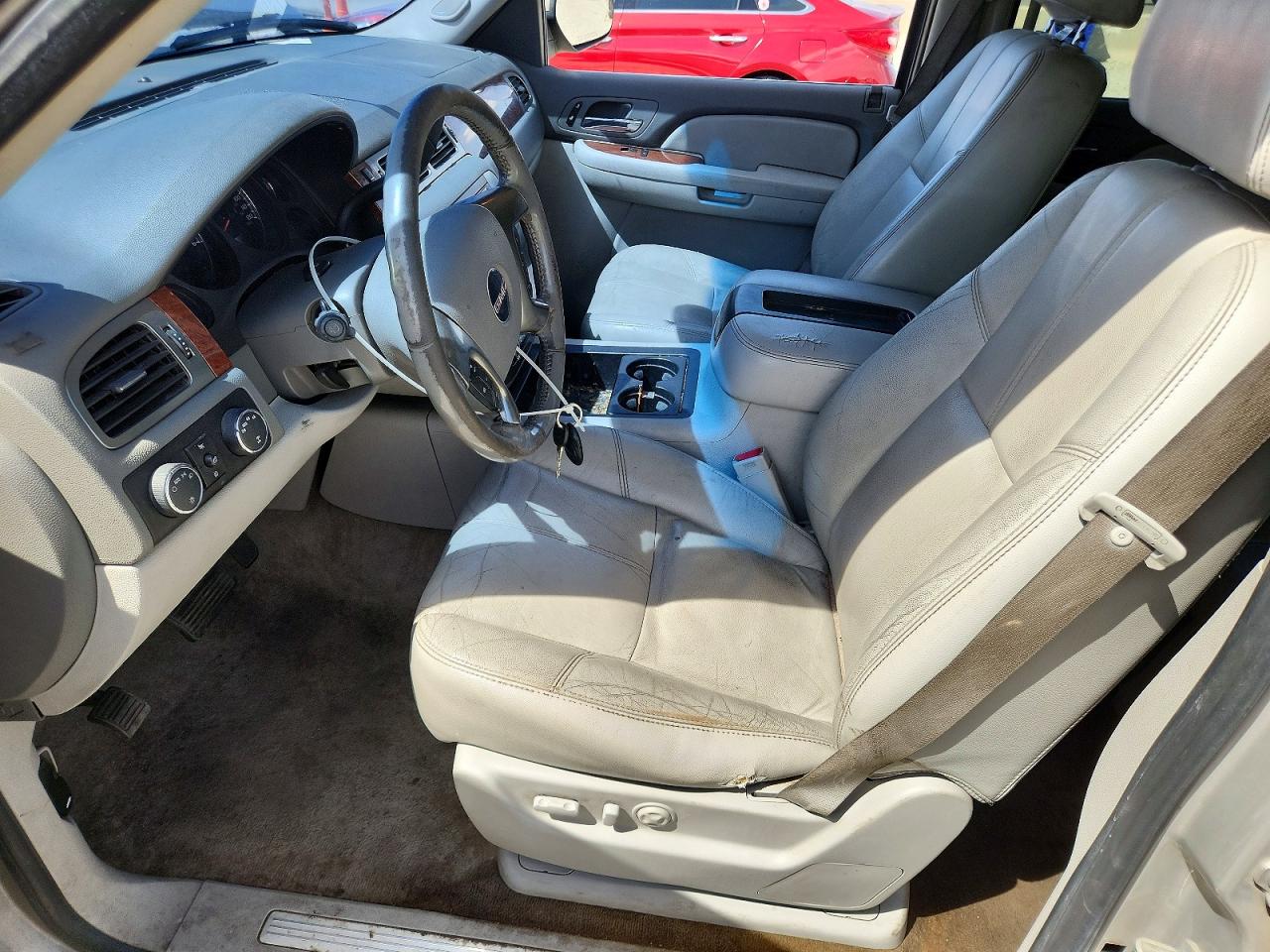 2007 GMC YUKON XL K1500 photo 13
